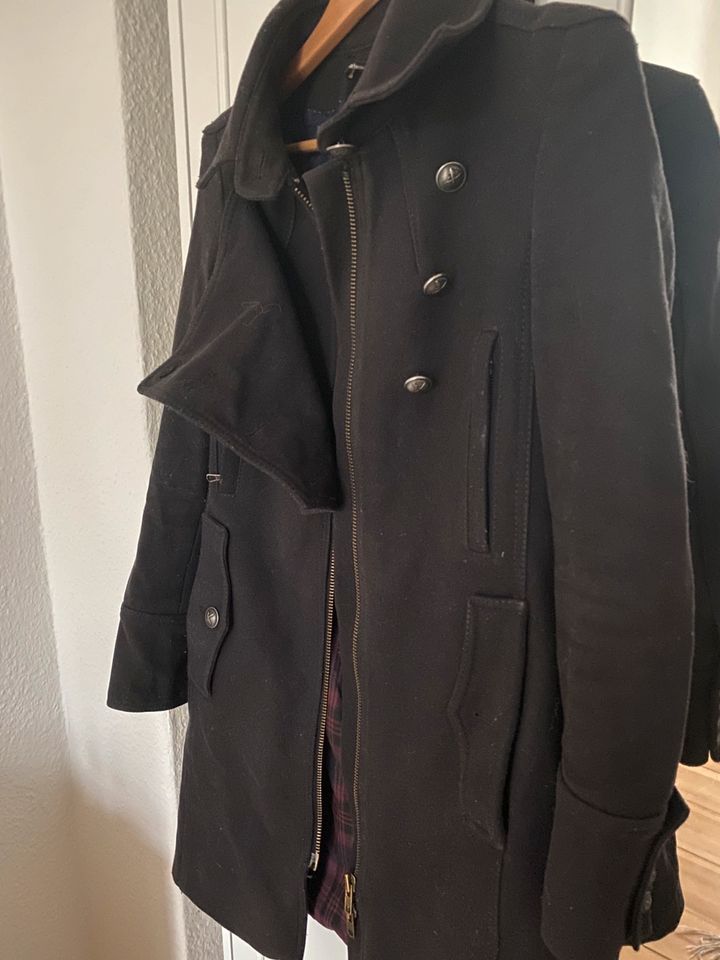 Drykorn elegant & timeless wool coat in Berlin