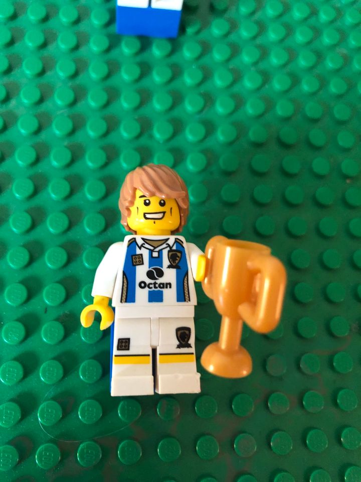 Lego Sammelfiguren- Fußballspieler in Techau