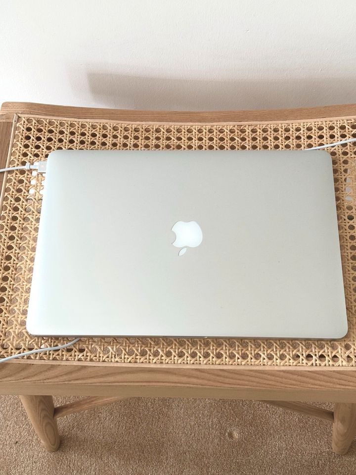 Apple MacBook Pro 15“ Retina, 2,6 Quad Core i7, 8GB, 512 GB in Berlin