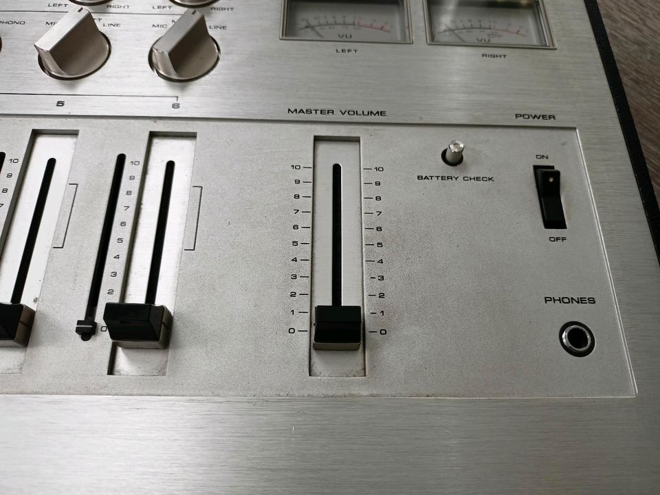 Akai MM+62 6 Kanal Stereo Mikrofon Mixer in Sachsenhagen