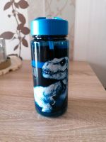 Jurassic World Trinkflasche Scooli Dino 500 ml T-Rex Schule NEU! Niedersachsen - Großheide Vorschau