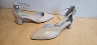 Schuhe * Pumps * weiß  * gr 43 * neu * Gabor Nordrhein-Westfalen - Mettmann Vorschau