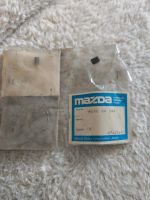 Mazda 929 HC Stopper Gummi Handschuhfach Nordrhein-Westfalen - Hagen Vorschau