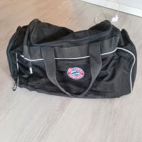 FC Bayern München Reisetasche Sporttasche zu verschenken Baden-Württemberg - Freiburg im Breisgau Vorschau