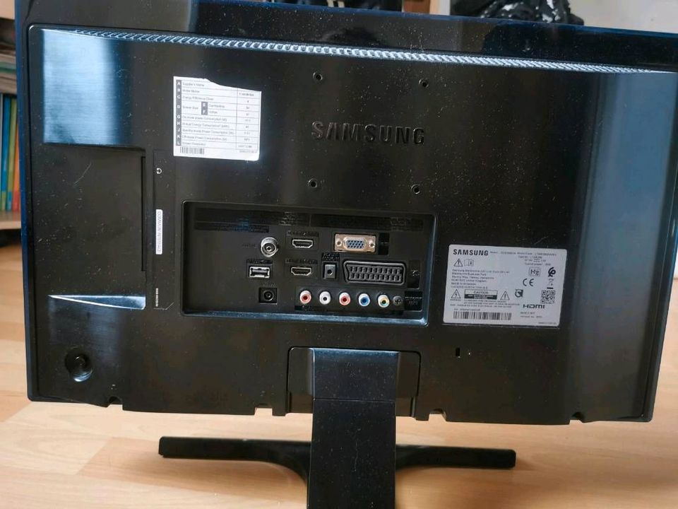 Monitor+TV Samsung 22 Zoll in Warendorf