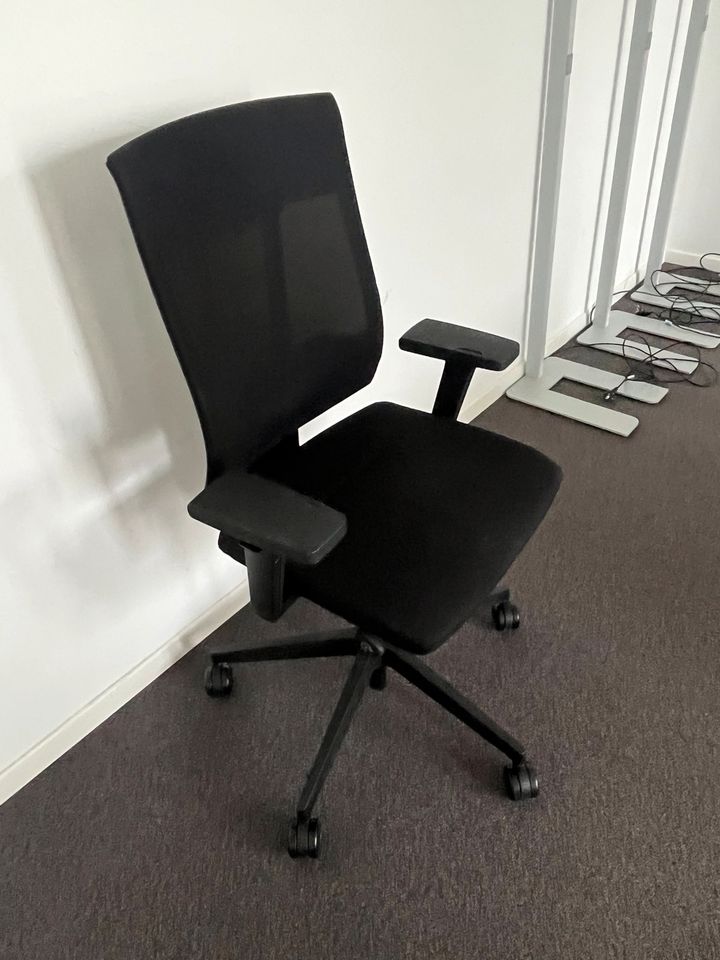 48x Profim xenon Bürostühle Drehstühle Büromöbel in Bremen