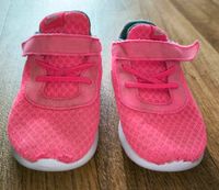 Mädchenbekleidung Nike Schuhe,flexible Sohle,rosa,Gr.25,getragen Sachsen - Plauen Vorschau