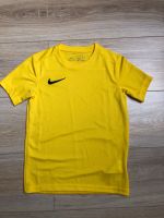 Nike Dri fit, Sportshirt, 122/128, gelb Nordrhein-Westfalen - Willich Vorschau