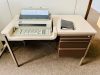 IBM 6747 Schreibmaschine mit maßangefertigem Tisch ⭐️Funktioniert Berlin - Lichterfelde Vorschau