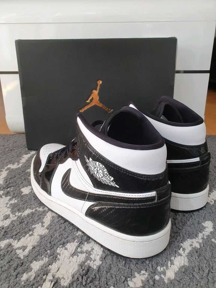 Jordan 1 Mids Carbon Gr.47 in Wiesbaden