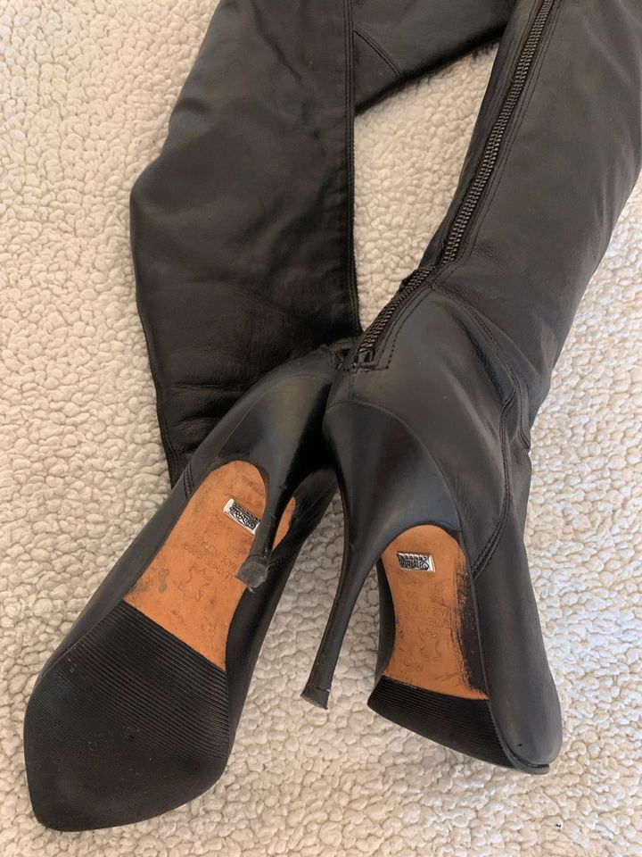 Buffalo High Heel Leder Overknee Stiefel Vestuario 39, schwarz in  Niedersachsen - Kirchgellersen | eBay Kleinanzeigen ist jetzt Kleinanzeigen