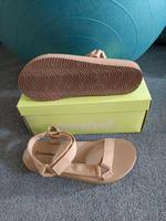 Graceland flache Klettverschluss Sandalen beige neu m Etikett 38 Sachsen - Görlitz Vorschau