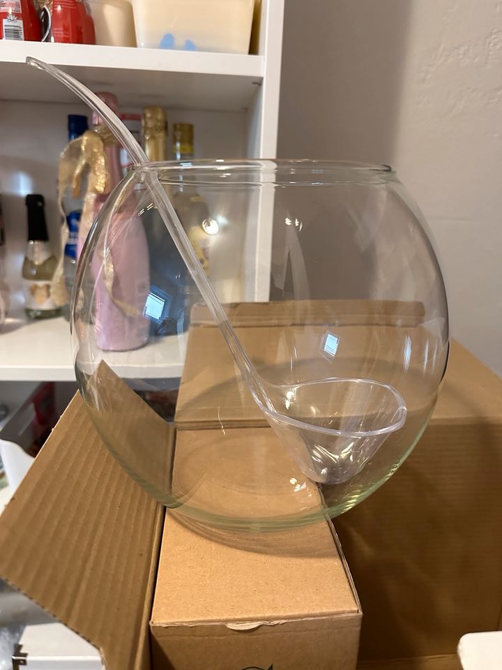 Party-Bowle aus Glas inkl. 6 Gläser in Merdingen