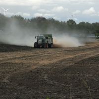 Miststreuen, Grünland Pflege , Agrar Dienstleistungen Niedersachsen - Asendorf (Nordheide) Vorschau