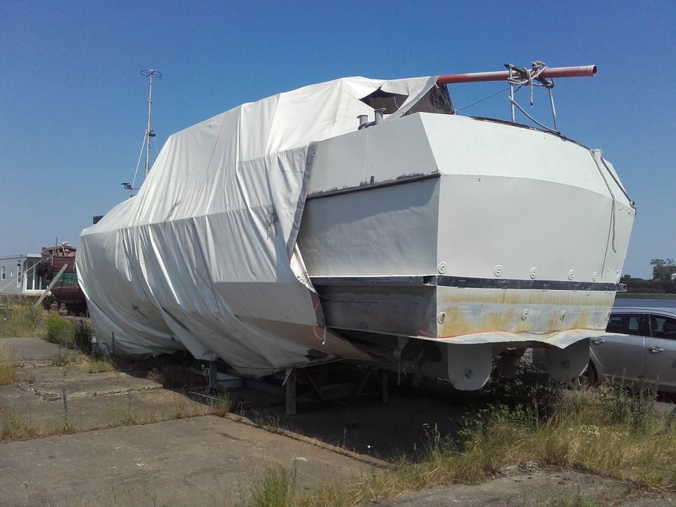 Motoryacht 14 x 4m, Werftbau Müller Hameln, zum ausbauen in Wolgast