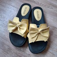 Stylische Badeschuhe Gr. 38 gelb/schwarz  Neu!! Bayern - Ortenburg Vorschau