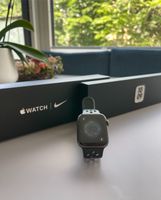 ** TOP ** Apple Watch Nike Series 5 44mm LTE space grau / grey Stuttgart - Stuttgart-Mitte Vorschau