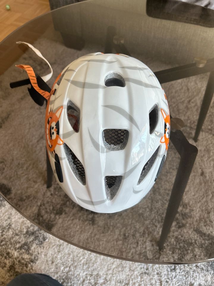 Helm Alpina für Kleinkinder in München