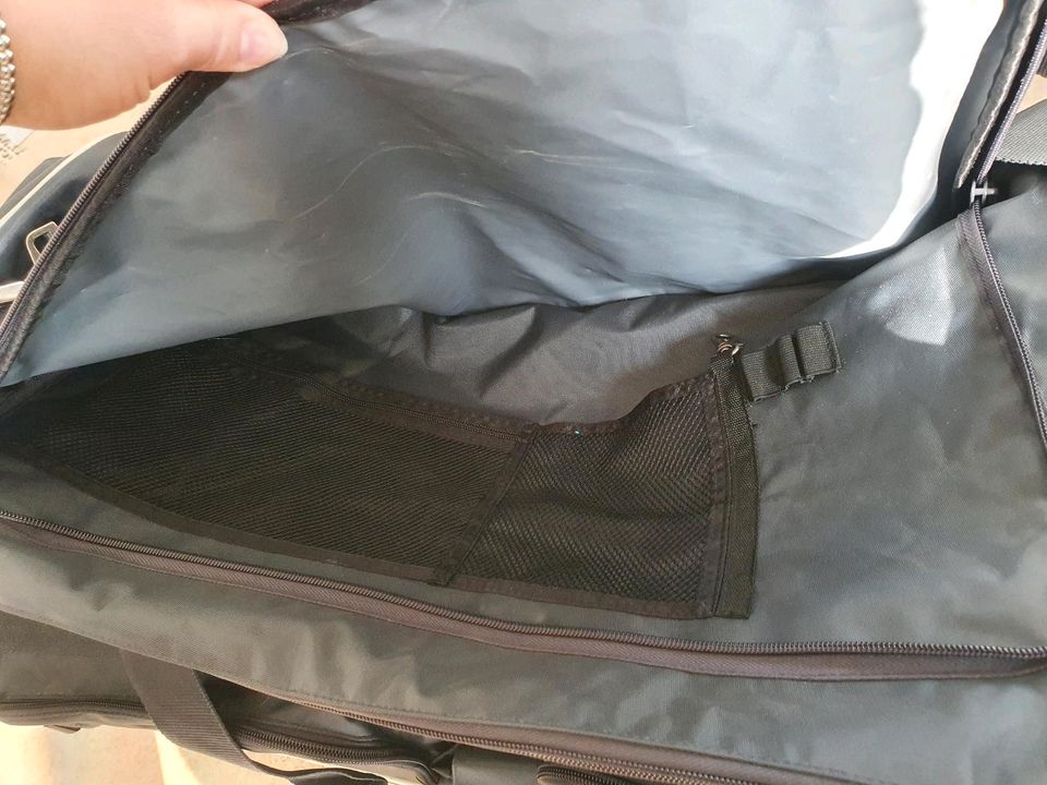 Reisetasche Tasche Koffer Reisekoffer Sporttasche in Bad Emstal