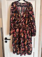 Kleid – Größe 50 – Buntes Muster – Lockerer Schnitt – Neu Nordrhein-Westfalen - Wiehl Vorschau