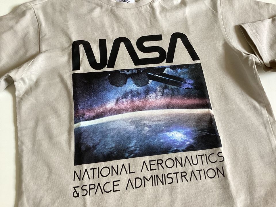 2x T-Shirt Gr 122/128 NASA Raumfahrt (Zwillinge) in Hammersbach