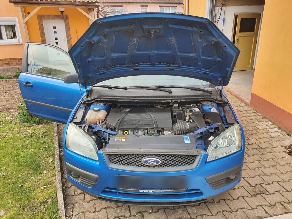 Ford Focus 1.8 2-türig in Neuendettelsau