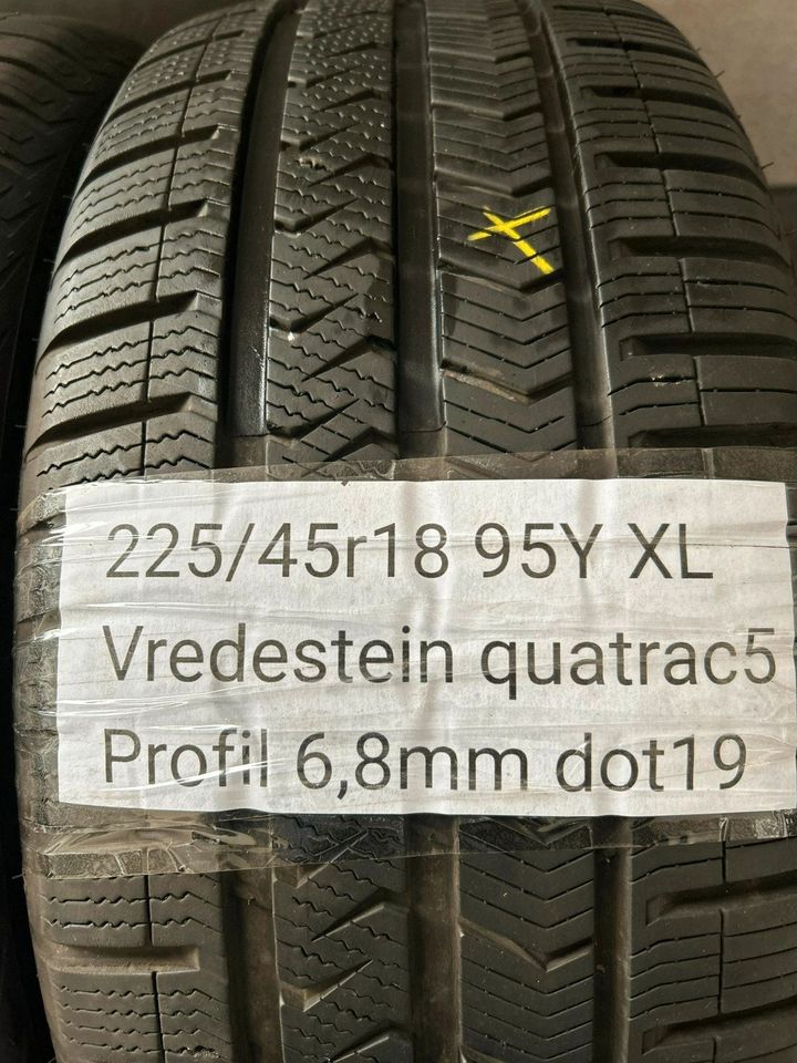 2x Allwetter Vredestein 225/45R18 95Y XL gebraucht inkl. Montage in Burgwald