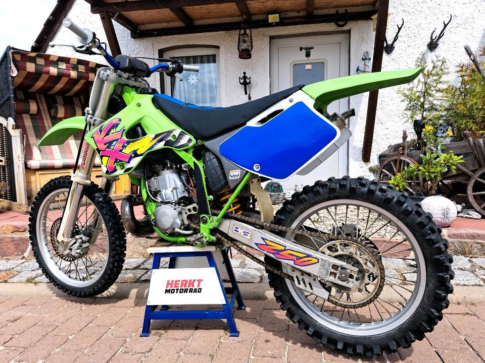 Kawasaki KX 250 ccm 2 Takt RM CR SX YZ in Meisdorf