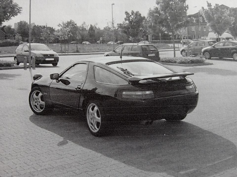 Porsche 928 Turbo Strosek Modelauto Nachbau 1:36 in Kirchenlamitz