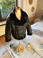 H&M Pilotenjacke mit Fell schwarz Gr.XS Hessen - Borken Vorschau