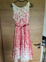 Kleid mit Blumenmuster Bayern - Grafenau Vorschau