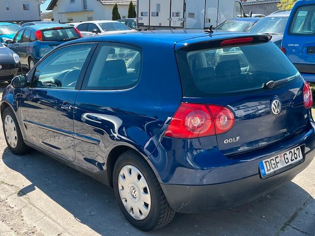 Volkswagen Golf Sportline in Wallersdorf