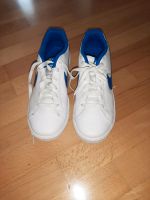 Neuwertige Nike court Tennisschuhe /Sneaker / Sportschuh Saarland - Mandelbachtal Vorschau