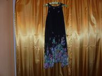 wunderschönes schwarz/buntes Plissee Sommerkleid Gr.XL ohne Arm Berlin - Hellersdorf Vorschau