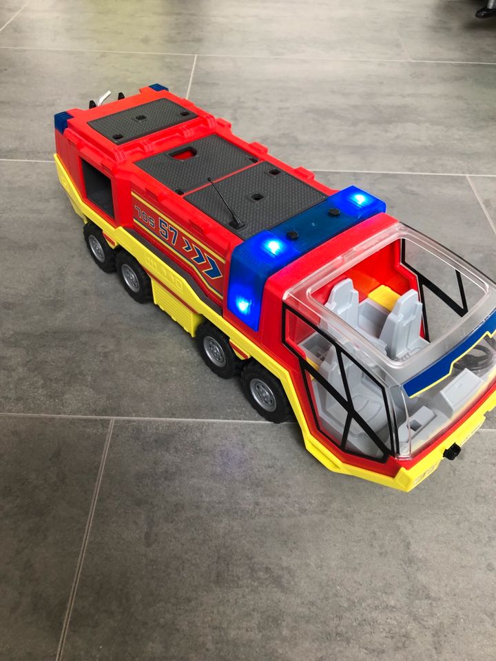 Playmobil Feuerwehrauto in Hellenthal
