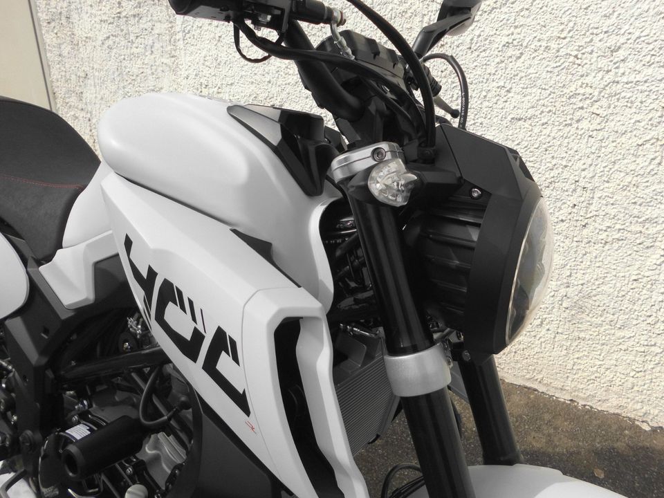 MOTOBI DL 400 NAKED SPORT ABS EURO 5 ,arctic-weiss in Höxter