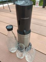 Soda Stream Wassersprudler inkl. Flasche, Gläser, Kartusche Hessen - Bad Homburg Vorschau