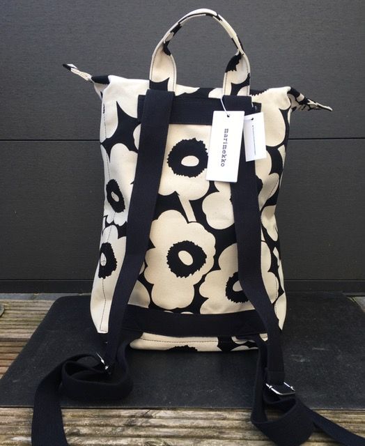 Tagesrucksack -Marimekko MONO UNIKKO in Neustadt am Rübenberge