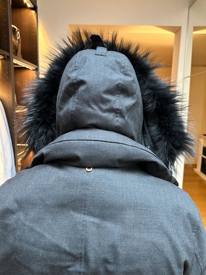 Mackage Winterjacke Parka Wintermantel Größe XL in Berlin