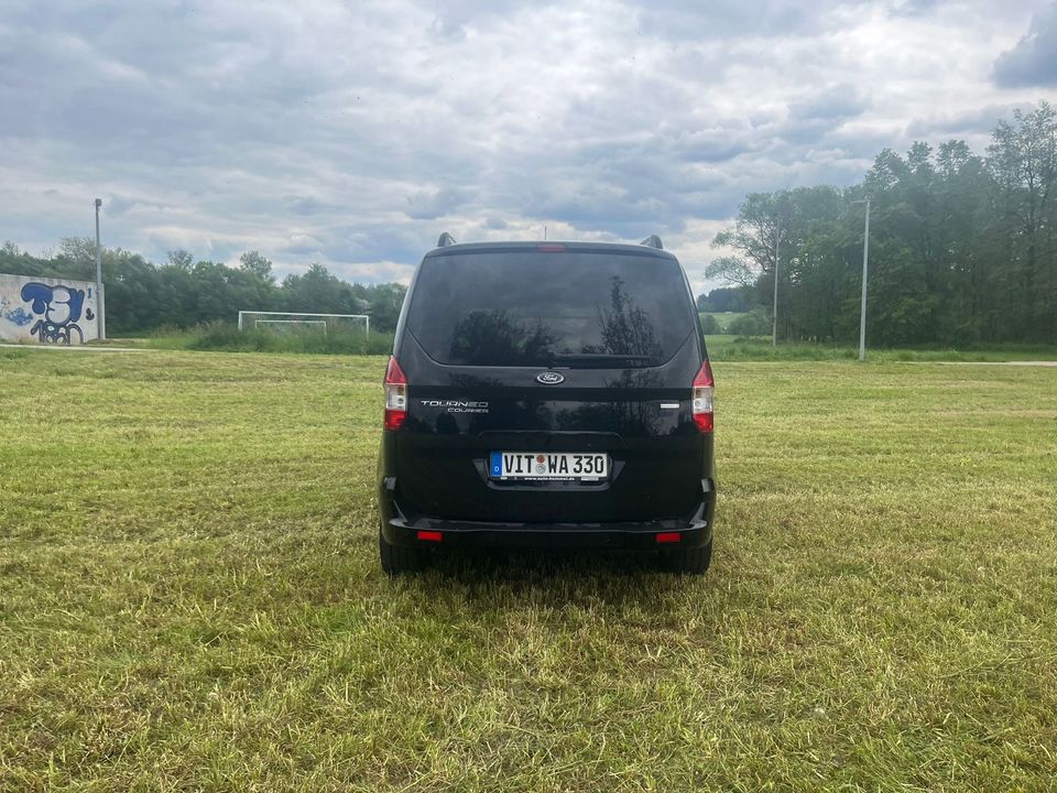 Ford Tourneo Courier ähnl. VW Caddy in Teisnach