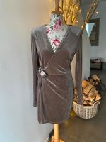 NA-KD Samt Wickelkleid Mokka taupe 38/40/42/44 Stretch Obersöchering - Reinthal Vorschau