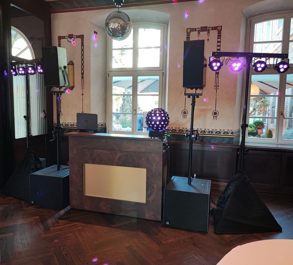 DJ Hochzeit Geburtstag Firmenfeier & andere Events/ Party in Mudenbach