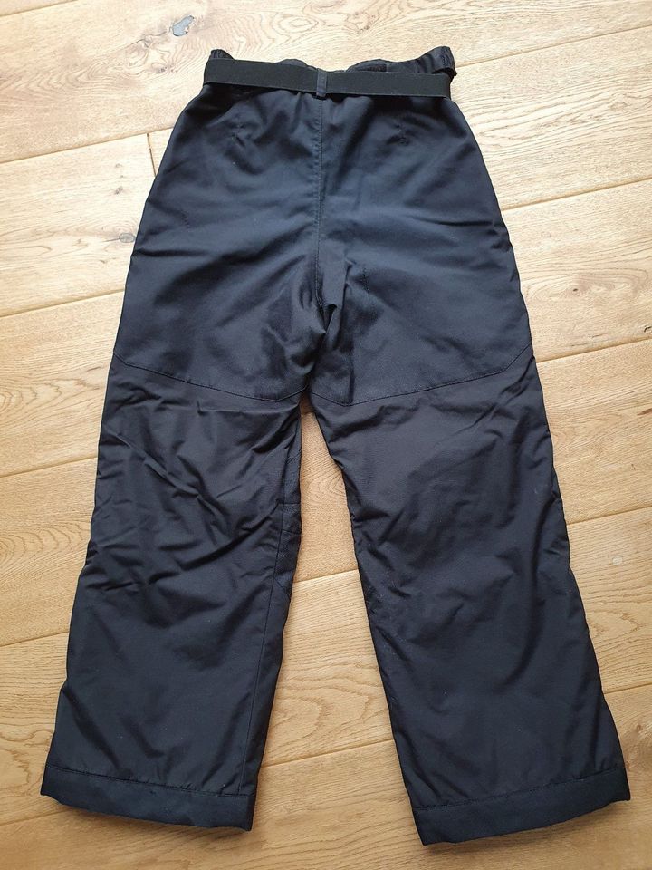 schwarze Schneehose Ski Hose von H&M Gr. 140 in Aurich