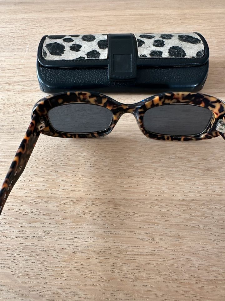 Vintage Sonnenbrille Christian Lacroix retro cateye Leopard in Surberg