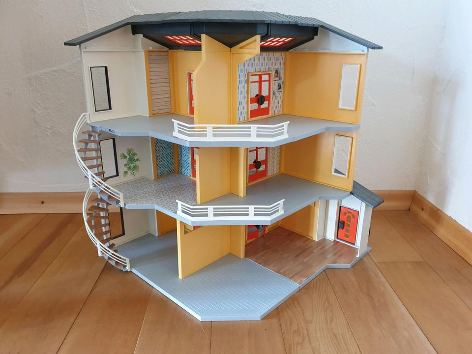 Playmobil Modernes Wohnhaus+Zusatzetage+9 Zimmer+ Beleuchtung in Zemmer