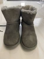 UGG Boots mini Bailey GRAU mit Schleife 38 Hessen - Offenbach Vorschau