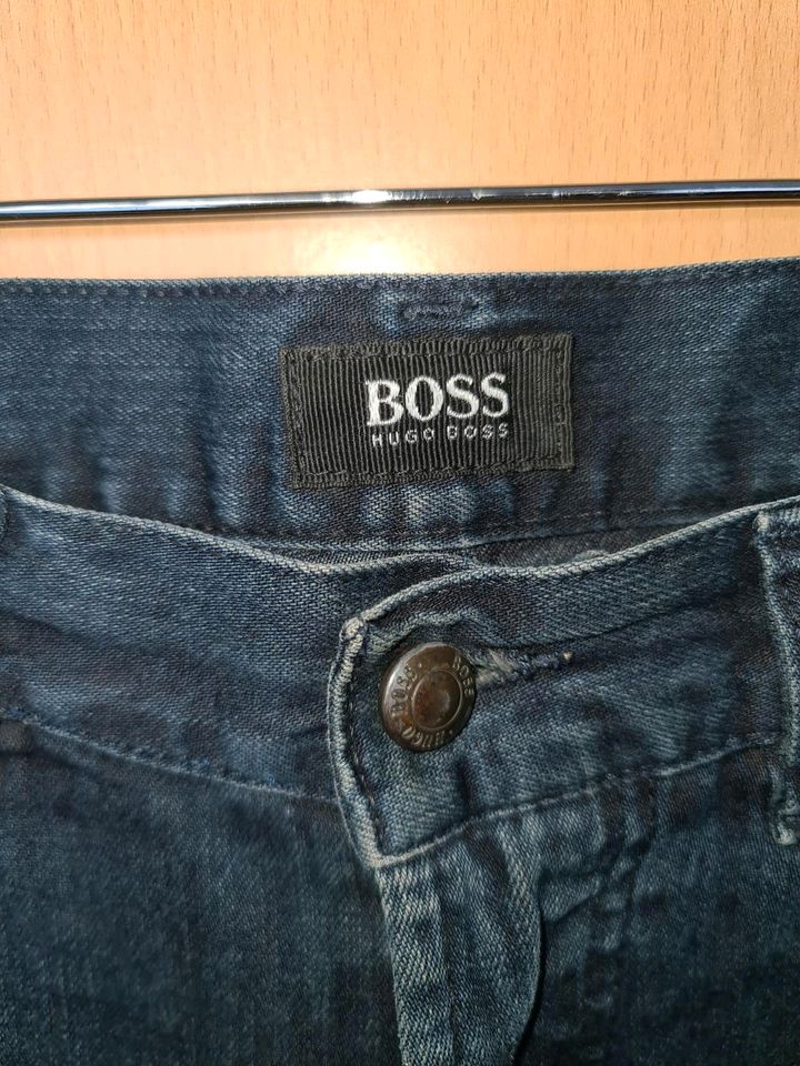 Boss Herren Jeans 34/30 in Oberhausen