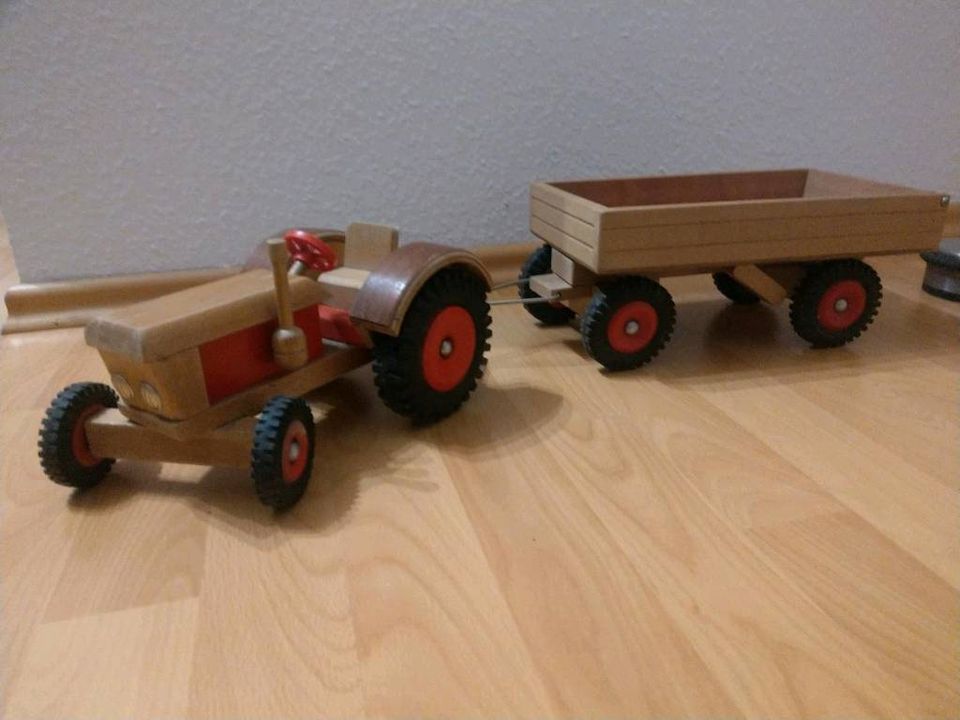 Holzspielzeug DDR Lkw Traktor Hänger Spielzeug Fröbel Vero Holz in Bautzen