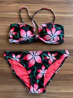 Bikini schwarz mit rotem Blumenmuster 75B Rheinland-Pfalz - Miehlen Vorschau