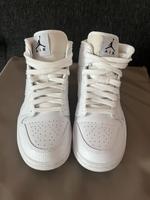 Nike Damen WMNS Air Jordan 1 Mid – Größe 38 – Top Zustand Nordrhein-Westfalen - Kamp-Lintfort Vorschau
